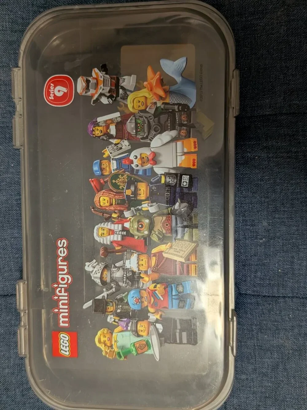 Lego Series 9 minifigure storage case with 2 figures
